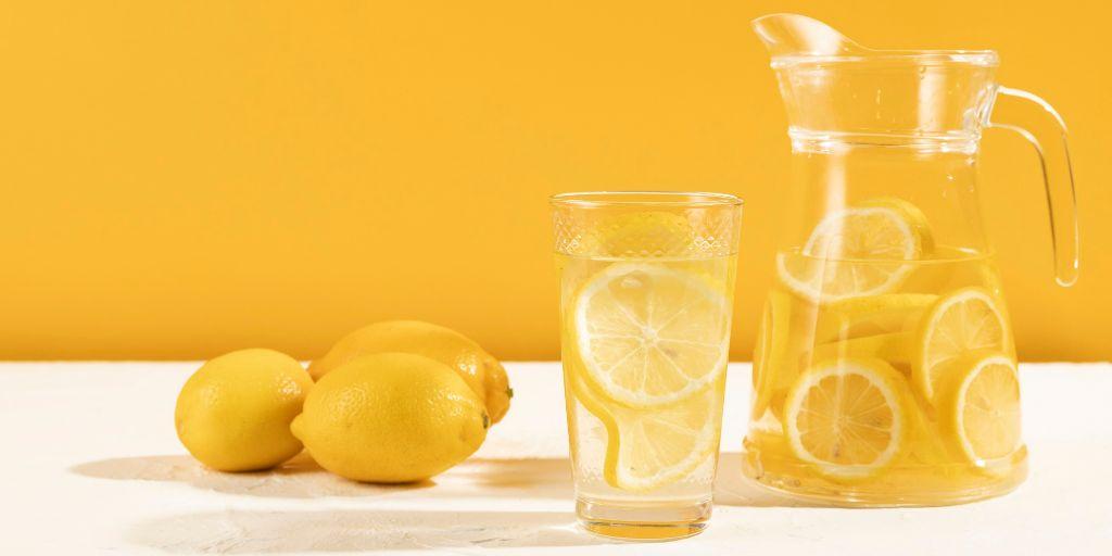 Acqua tiepida e succo di limone: gli effetti sull'organismo